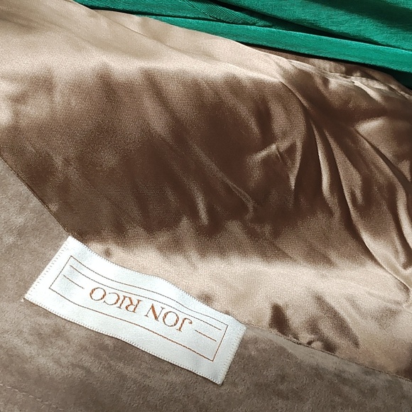 Elegant Brown Suede Jacket - Picture 7 of 16